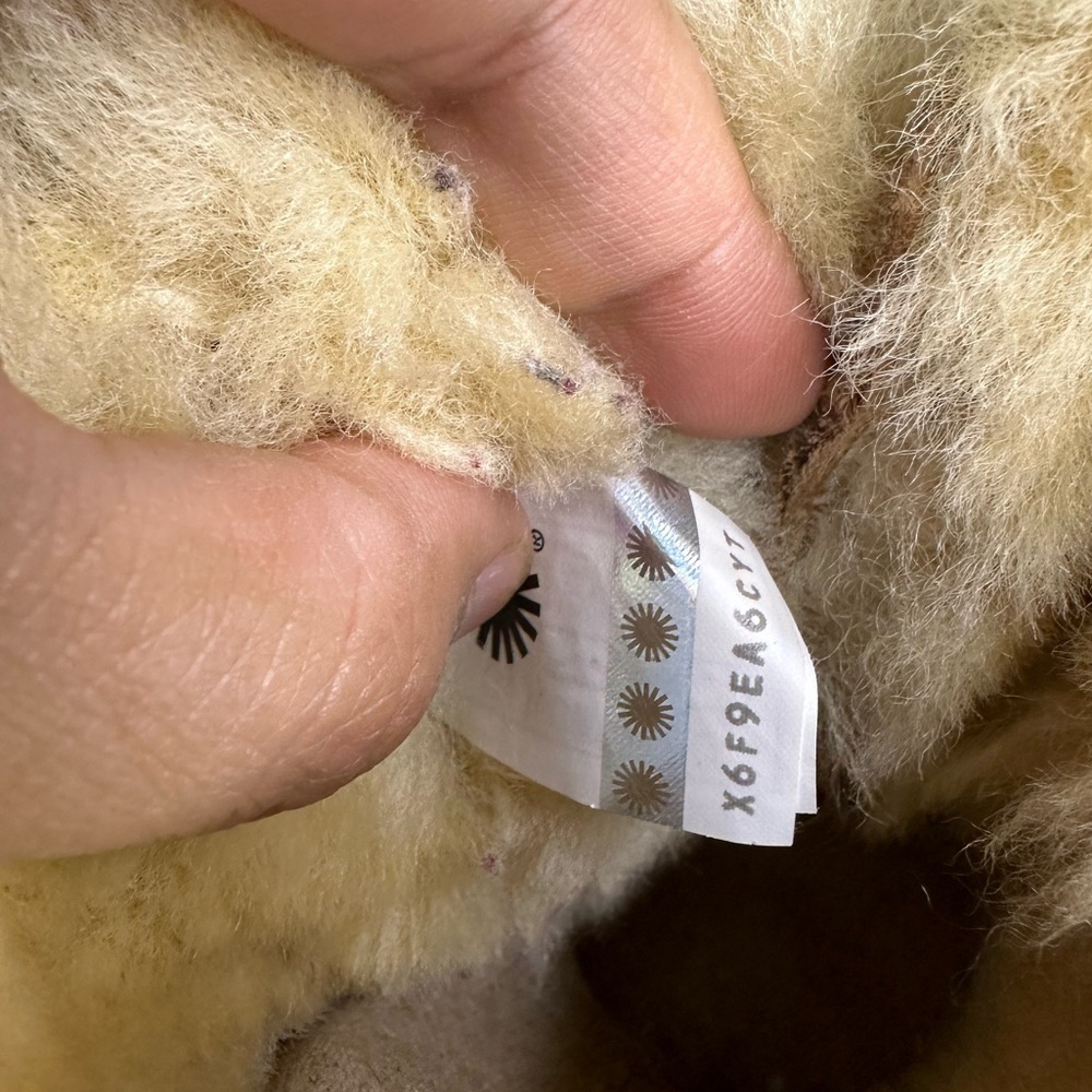 UGG kids mini bailey bow winter boots - Picture 10 of 14